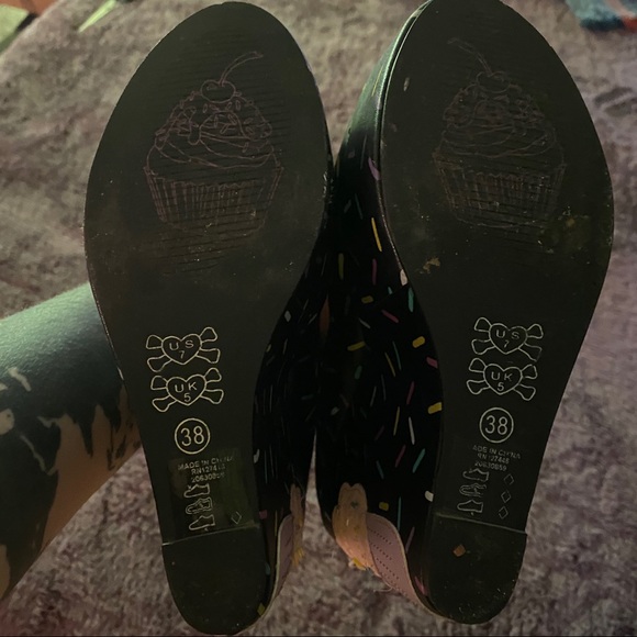 IRON FIST Cupcake Sprinkles Wedges - Picture 8 of 8